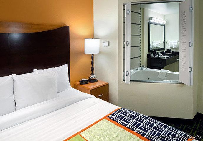 Fairfield Inn & Suites By Marriott Matthews Charlotte Bilik gambar